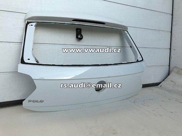 2G6 827 025B Zadní dveře . víko kufru .páté  VW Polo VI 2G (AW, BZ) 1.0 TSI 85 kW 115 PS dveře  - 2