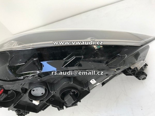 90056239 VW Golf Sportsvan přední světla Bi-Xenon 517 941 752 B s denními světly  světlomet Bi-Xenon  vpravo -  D3S H7 H21 LED - 12