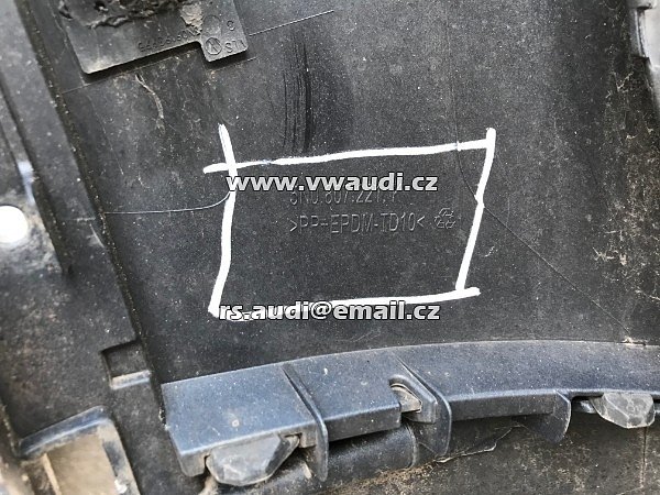 5N0 807 221K VW Tiguan 5N Facelift   přední nárazník z roku park systém otvory pdc + ostřikovače světel   PDC SRA - 7