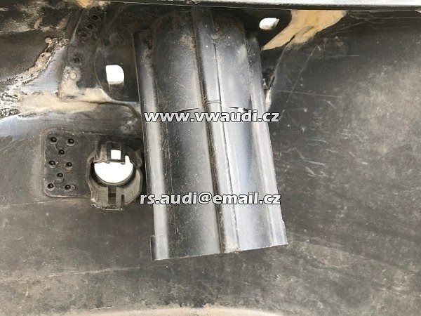  5k0 807 221 VW Golf VI 6 přední nárazník 5KO 807 221 ČERNÁ barva  - 8