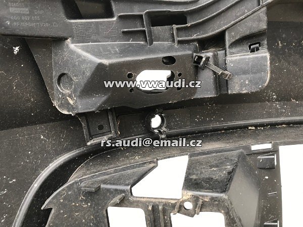 AUDI 4G0 807 437C  Nárazník přední A6 4G C7 S-Line 2012 2014 - s otvory na ostřikovače světlometů  + otvory pro parkovací čídla 4 X   PDC černá barva  - 2