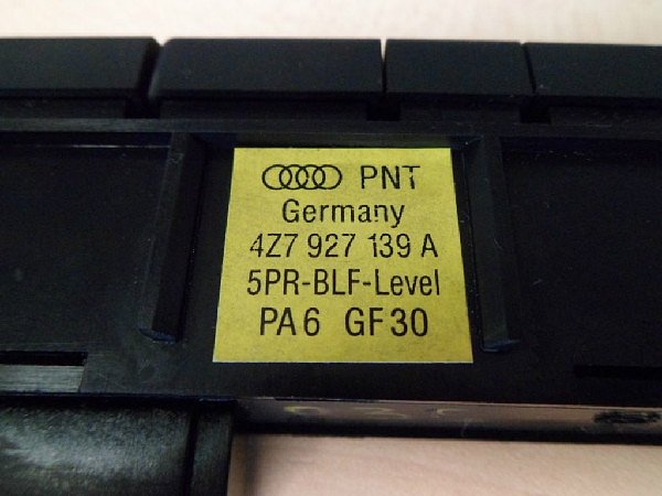 4Z7 927 139A Audi A6 2,5 TDI Allroad vypínač Nivo podvozek  ESP 4Z7927139A - 2