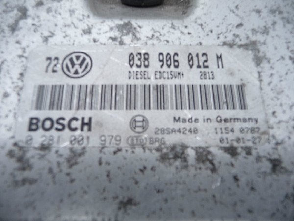 Řídící jednotka motoru  038 906 012M - 2