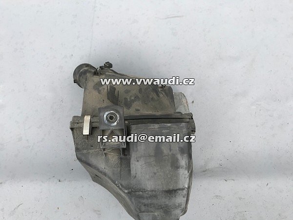 058 133 837 E   A4 1,8 ADR   vzduchový filtr vzduchový filtr předn -  filtrbox obal filtru vzduchu - 4