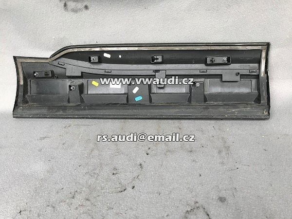 4M0 853 969 B Ochraná lišta plast na dveře - 4