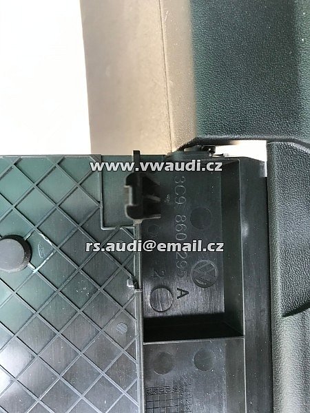  3C9 867 605 G Originální obložení zadních výklopných dveří černá barva plastu  pro  Passat 3C B6 Variant - 2