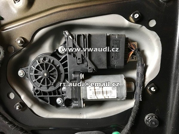 Motor - 1K4 839 401C . 1K0 959 703F   - 2