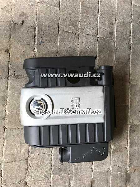 06F 133 837A   Golf 5 MK 5 V  Skříň vzduchového filtru krytu motoru  2.0 TFSI 147KW Originální OEM 06F133837A  Horní kryt motoru plast na motor vrchní kry - 4