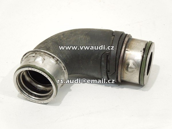 038 131 111B VW AUDI ŠKODA Hadice plnícího vzduchu tlaková trubka vedení stlačeného / nasávaného vzduchu turbo intercooler chladič turba - - 2