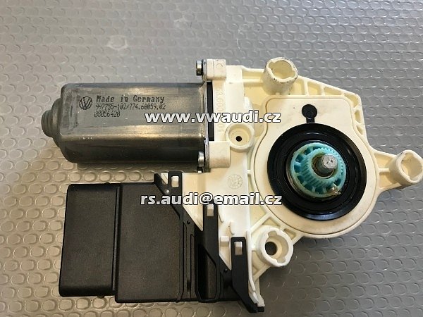  1K0 959 704 F VW Golf Mk5 okenní motor pravé zadní dveře 1KO 959 704 F - 3