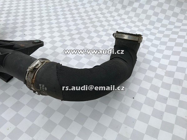 8K0 145 709 E    Potrubí vedení stlačeného vzduchu Audi A4 A5 Audi Intercooler 8KO 145 709 E    roura hadice trubka  - 2