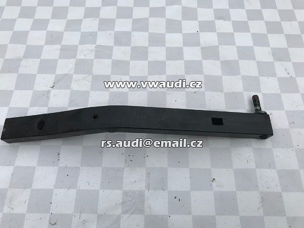 AUDI A4 B8 A5 S5 Držák držák  chladiče vlevo 8K0 805 527A a vpravo 8K0805528A - 5