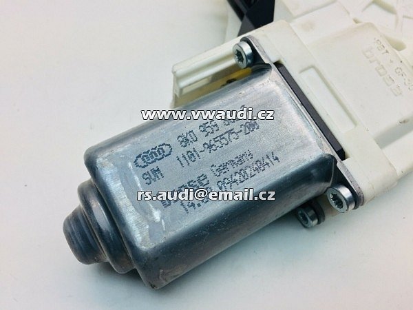 8K0 959 802A  8KO959802A Audi A4 A5 A6 Q7   motor okna, přední pravý  2009  - 2