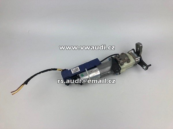 8K9 827 852 C Mechanismus elektomotor zdvihu zadních dveří víka kufru  el.motor  zavazadlového prostoru Audi A4 8K 2008 - 2015  na straně spolujezdce 8K9827852C - 2