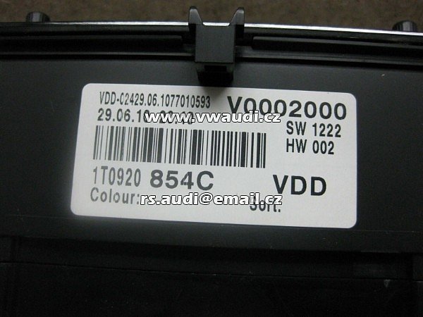 Přístrojová deska tachometru  VW Touran 1T Caddy 2K  TDI - 3