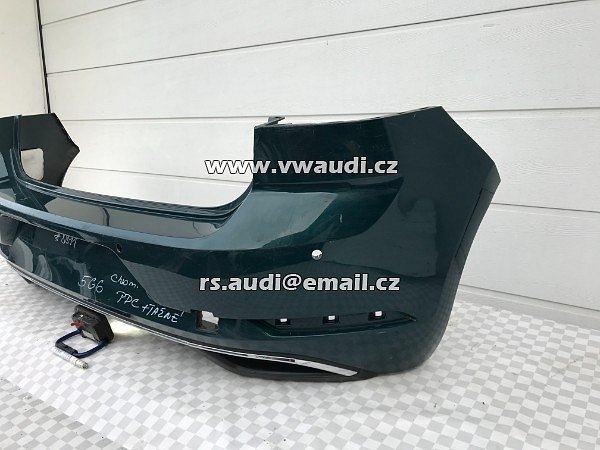 Zadní nárazník 5G6 807 421BK  VW Golf 7 VII 5G Facelift 2016 2017  chrom lišta spoiler       + PDC otvory OTVOR fifuzor tažné 5G6 807 568 R barva Zelená metal    - 23