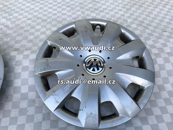 1T0 601 147 D originál VW Golf 5 6 Touran ozdobná poklice středová 15 palců 1T0 601 147 D  VW  - 5