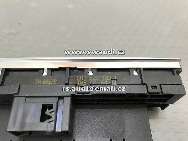 5N1 927 132 T  Tiguan 5N vypínač spínač blok Panel ovládací jednotka tlačítka středový panel tunel . ovládání palubní deska PDC asistent brždění . protiskluz ASR  - 7