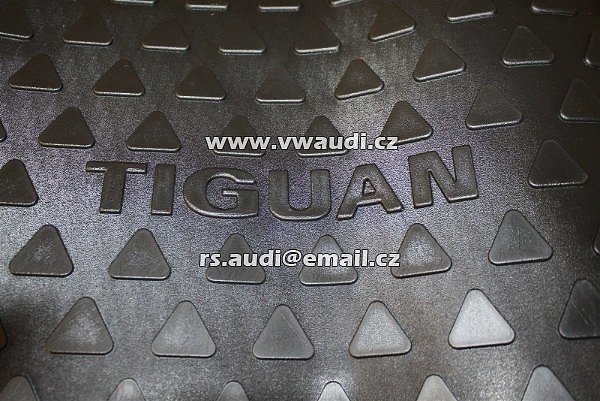 5N0 061 181 Příslušenství pro Tiguan gumová podlaha do kufru  - 4