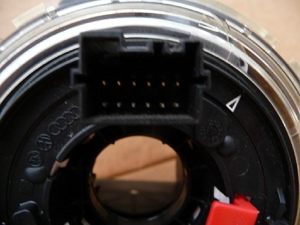 7L6 953 541D - 6