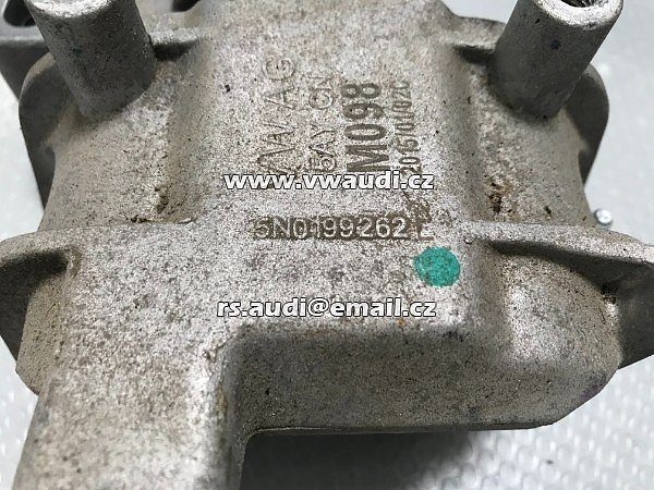5N0 199 262 E uložení motoru  5N0 199 262 E VW CC Typ 358 Passat B7 2,0TDI silentblok  - 6