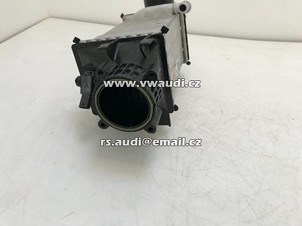  04E 145 785  Chladič plnicího vzduchu VW Audi Škoda Seat 1,5 TFSI 04E145785  MAHLE GV020003  2018  - 5