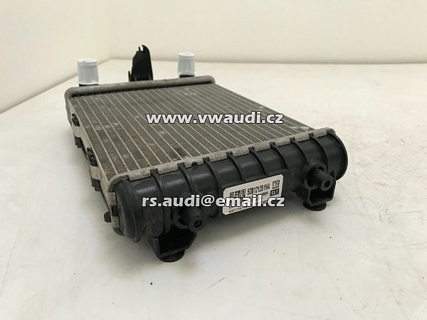 5Q0 121 251 HA  5QO 121 251 HA  Chladič  VW Golf 7 R T-Roc R Audi S3 SQ2 TTS přídavný chladič pro chladicí kapalina  5QO121251HA  Golf VII (5G1, BQ1, BE1, BE2) 2.0 GTI 180 kW 245 PS - 7