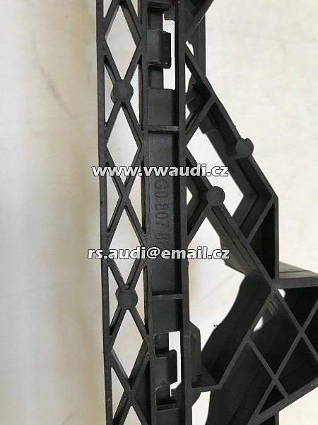  3G0 807 889 Passat b8 B8 2014-2018 Výztuha předního nárazníku 3GO807889    - 8