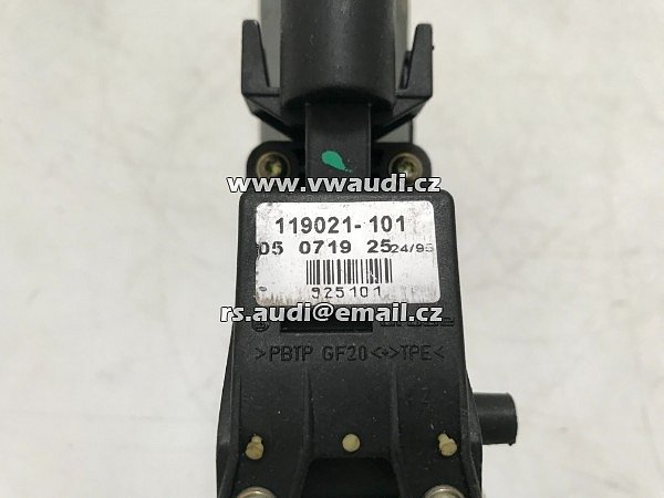 053 60014 01  Audi A4 B5 1.9 TDI - Motor zvedání oken pravý přední 0536001401  - 5