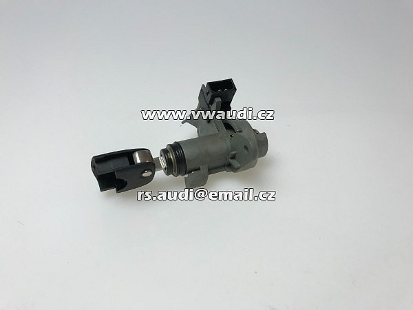 8E0 827 573  zámek zadního víka + klíč  Audi A4 B6 8E 2001 - 2005 . 8EO 827 573  - 2