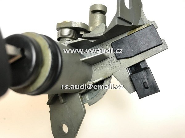 8E0 827 573  zámek zadního víka + klíč  Audi A4 B6 8E 2001 - 2005 . 8EO 827 573  - 9
