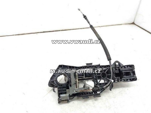 3C0 837 886 J Klika dveří pravá přední VW Passat Variant B7 2014 3AA  (3C5, B6) 3CO837886J třmen držák kliky uvnitř dveří plast   - 2