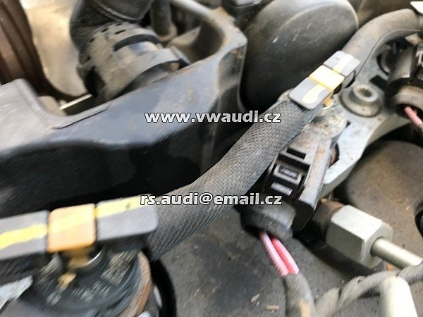 03L 130 277 Q  Vstřikovací tryska VW Audi 2.0 TDI 0445110369 03L130277J 03L130277Q BOSCH - 5
