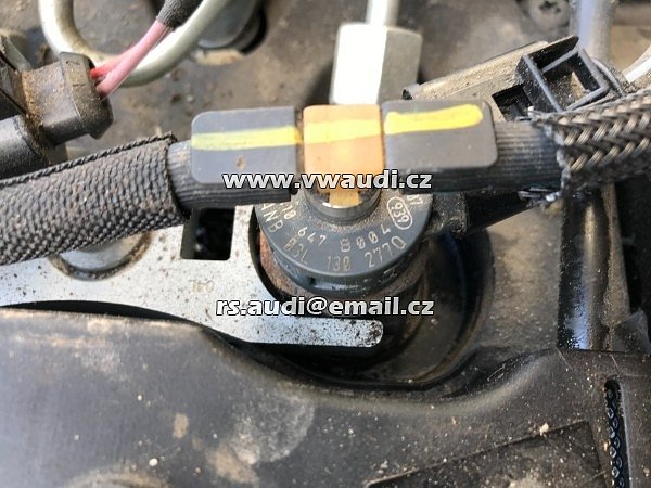 03L 130 277 Q  Vstřikovací tryska VW Audi 2.0 TDI 0445110369 03L130277J 03L130277Q BOSCH - 8