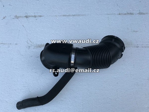 4F0 129 615 E Audi A6 4F C6 2.7 3.0 TDI Sání motoru přiruba turba hadice roura sání motoru 4FO 129 615 E - 2