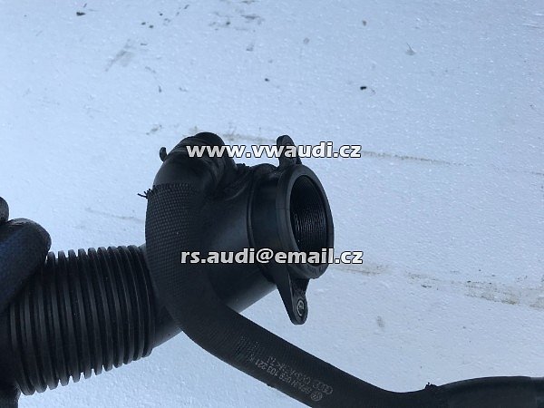 4F0 129 615 E Audi A6 4F C6 2.7 3.0 TDI Sání motoru přiruba turba hadice roura sání motoru 4FO 129 615 E - 4