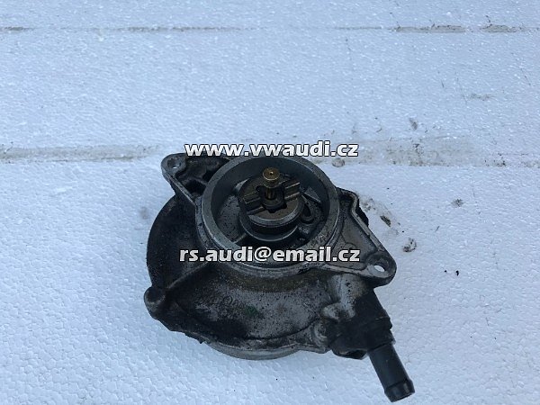  057 145 100 AE  Vakuové čerpadlo Audi A6 Avant C6 057 145 100 AE  PIERBURG  - 2