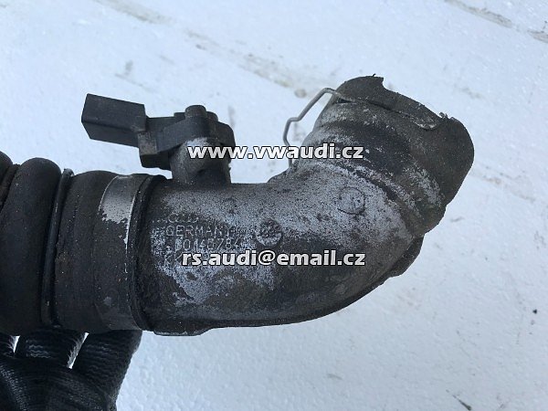 4D0 145 746 G  4DO 145 746 G chladič plnicího vzduchu Audi A8 (A8) 1999 - 4