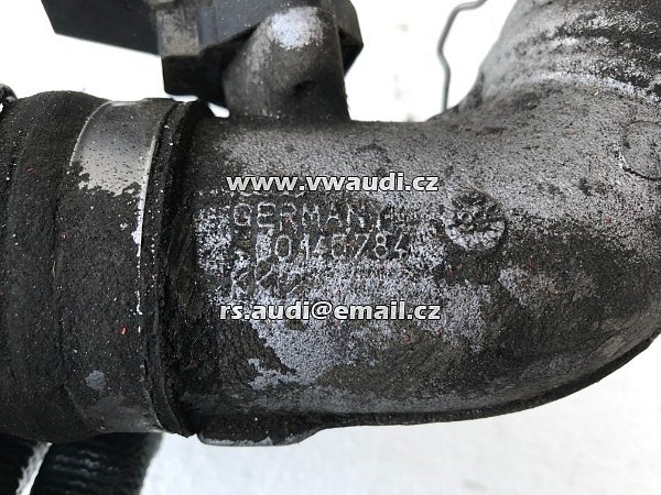 4D0 145 746 G  4DO 145 746 G chladič plnicího vzduchu Audi A8 (A8) 1999 - 5