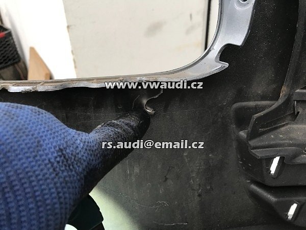 8E0 807 437 AH  Audi A4 B7 2006 2007 2008 Nárazník přední s otvory na ostřikovače světlometů + otvory pro parkovací čídla 4 X - 2