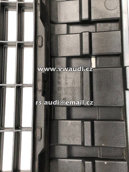 8E0 807 437 AH  Audi A4 B7 2006 2007 2008 Nárazník přední s otvory na ostřikovače světlometů + otvory pro parkovací čídla 4 X - 7