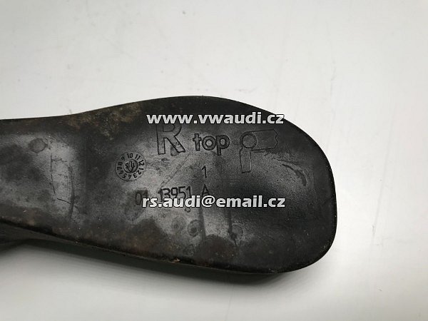 5G0 837 268 omezovač dveří VW Golf 7 VII  dveře pravé  - 4