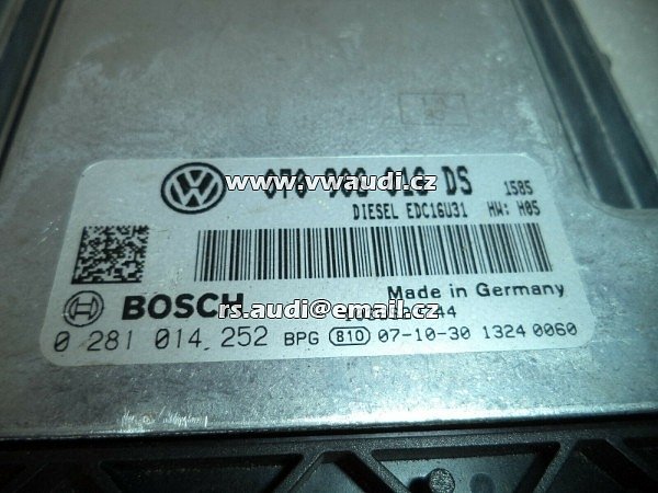 070 906 016 DS  Řídící jednotka motoru VW T5 2.5 TDI  - 2