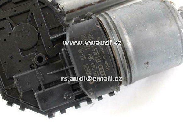 Motor stěrače  8E1955119 Audi Audi A4 8E Kombi  B7 2007  8E1 955 119 BOY  přední sklo okno motork stěrače .  - 2