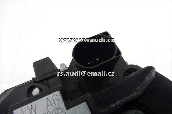  070 903 024 Alternátor 180A 070903024 BOSCH  0124625018589 VW MULTIVAN T 5 7HM 2,5TDI - 5