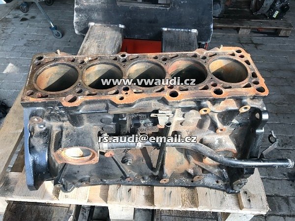 046 103 021, 046103021 Blok motoru VW Audi 2,5 tdi TDI 046 103 021 . 103 011 5V řadový diesel  T4 Audi 100  - 3