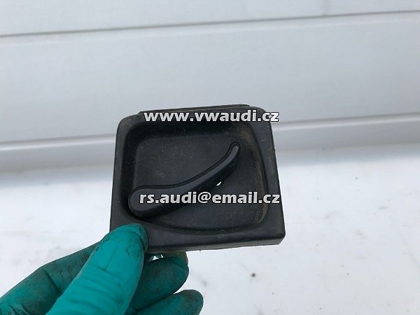 701 827 185  Klika dveří VW Transporter T4 klika otvírače dveří vlevo vzadu 701827185  - 2