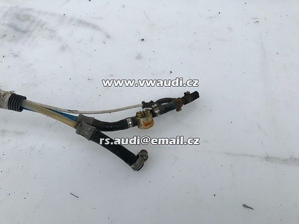 701 130 VW T4 TRANSPORTER 2,5 tdi ACV vedení nafty od filtfu do čerpadla - 2