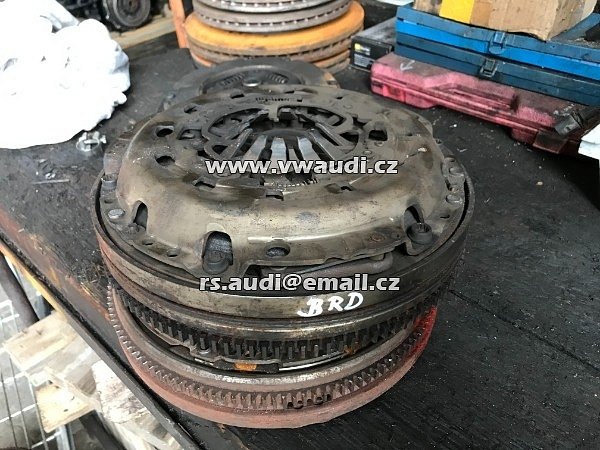 spojka dvouhmota setrvačník na Audi A4 motor BRD A4 Avant 2.0 TDI DPF 125 KW 170 PS 203969 Km - 2