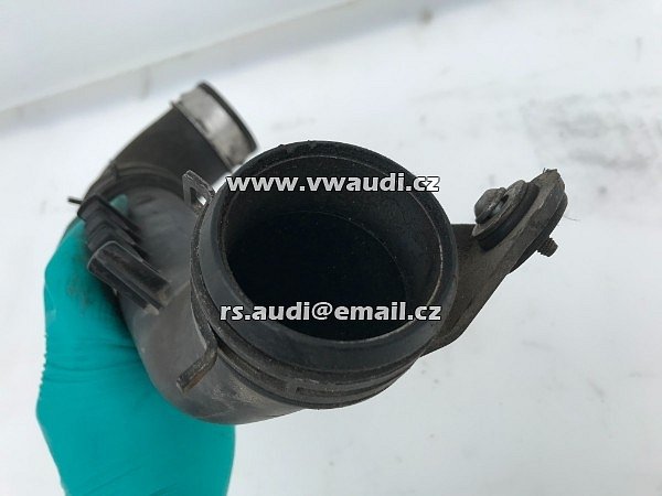 3C0 145 770 B  Hadice trubka Turbodmychadlo plnicí vzduch  VW Passat 3C B6 2.0 TDI - 3